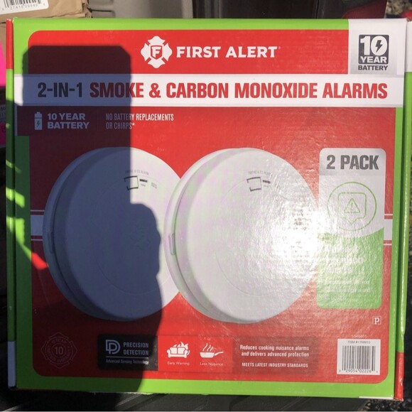First Alert 2-in-1 Smoke & Carbon Monoxide Alarms 2 Pack 10 Year Battery NEW!! - Picture 5 of 7